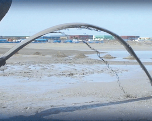 QNP75KW潜水泥渣泵在国家科学发展示范区河北曹妃甸施工现场